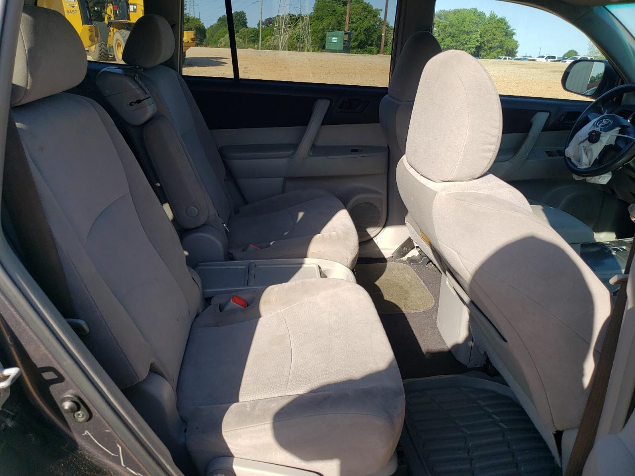 Photo 6 from auction – 2012 TOYOTA HIGHLANDER with VIN 5TDZA3EH4CS027871