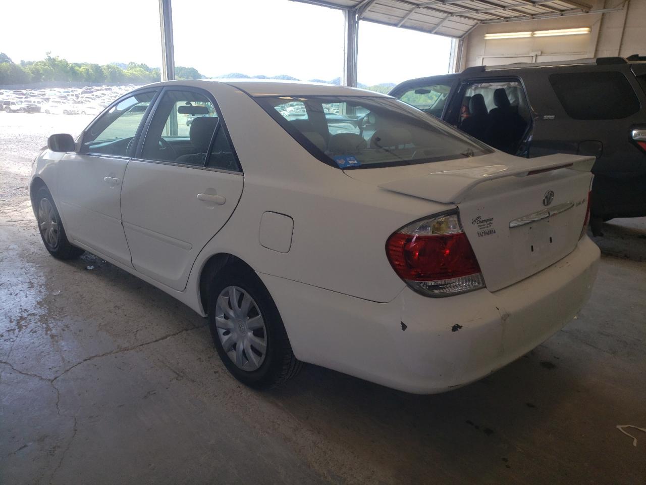 Photo 3 from auction – 2005 TOYOTA CAMRY LE with VIN 4T1BE32K65U402949