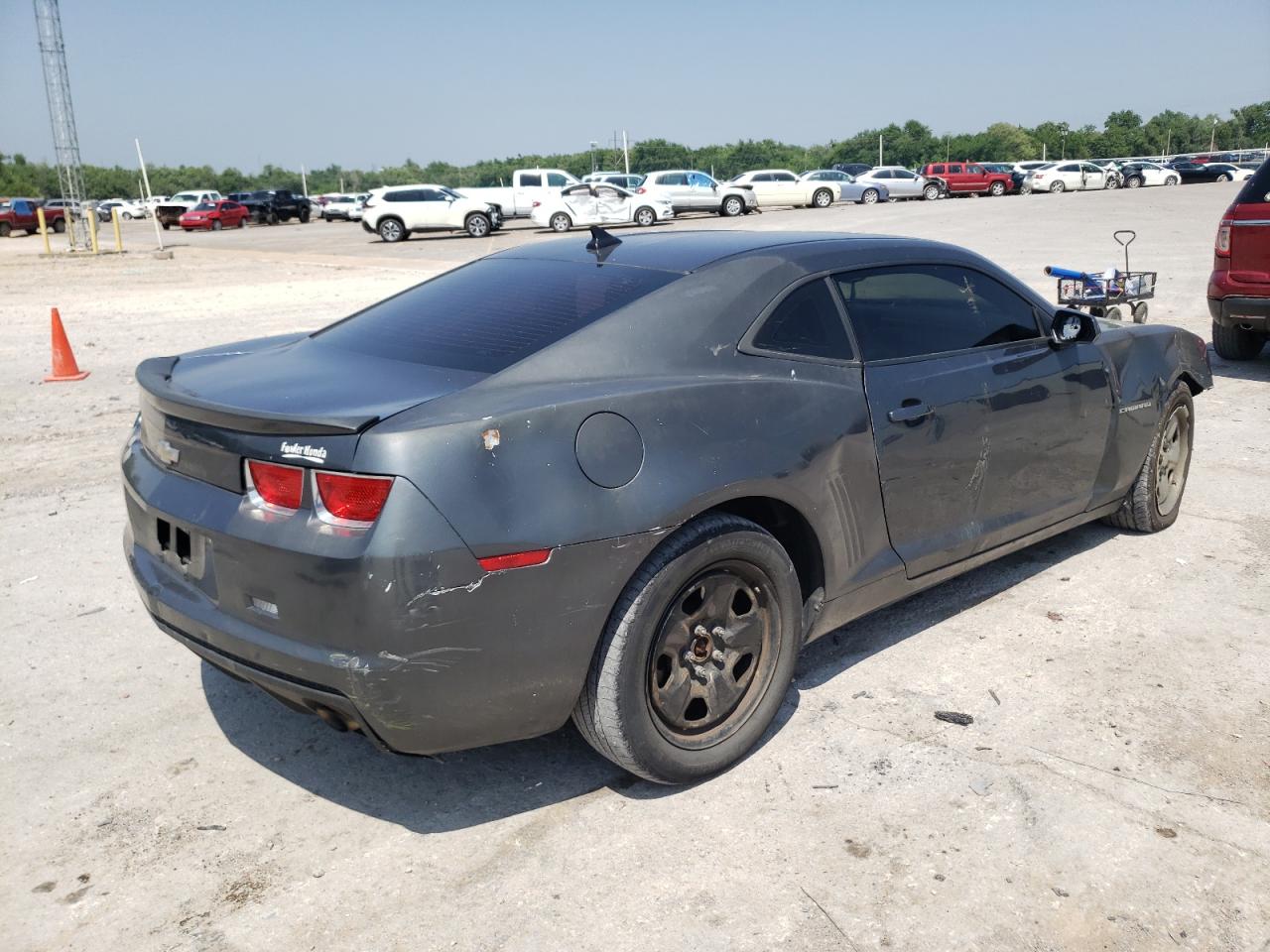 Photo 4 from auction – 2011 CHEVROLET CAMARO LS with VIN 2G1FA1ED2B9137046