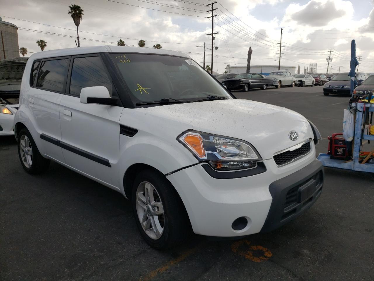 KIA SOUL + 2010 with VIN KNDJT2A26A7107151 - Photo from auction
