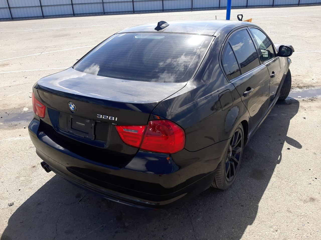 Photo 4 from auction – 2010 BMW 328 I SULE with VIN WBAPH5G5XANM69698