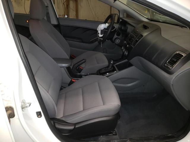 Photo 5 from auction – 2017 KIA FORTE LX with VIN 3KPFK4A77HE035807