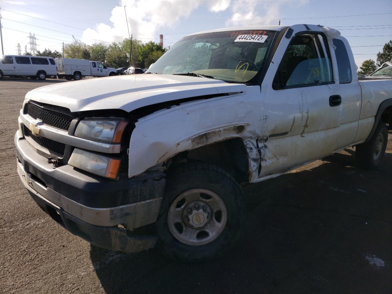 Photo 9 from auction – 2004 CHEVROLET 2500 with VIN 1GCHK29U74E365430