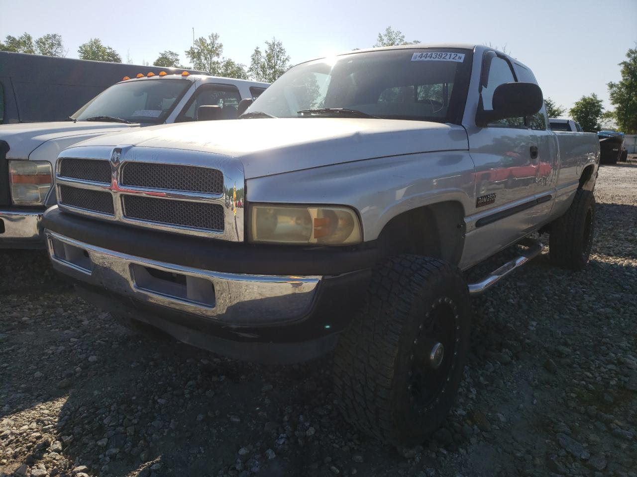 Photo 2 from auction – 2001 DODGE RAM 2500 with VIN 3B7KF23661G749384