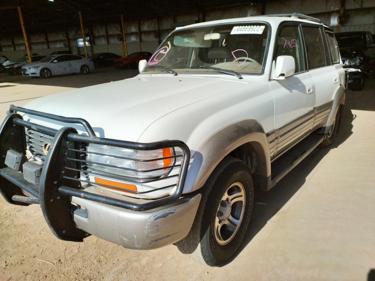 Photo 2 from auction – 1997 LEXUS LX 450 with VIN JT6HJ88J0V0181420