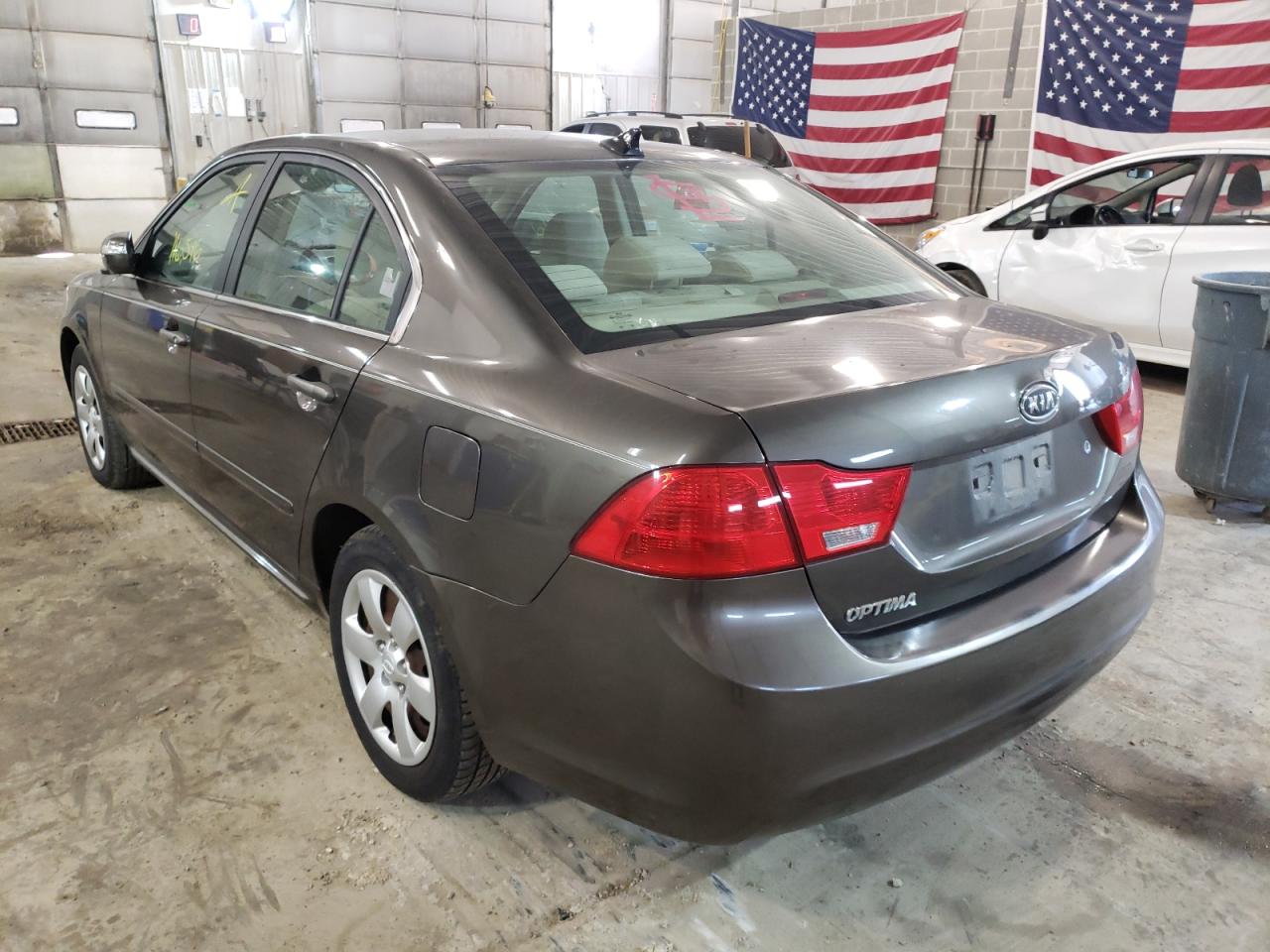 Photo 3 from auction – 2010 KIA OPTIMA with VIN KNAGG4A88A5448879