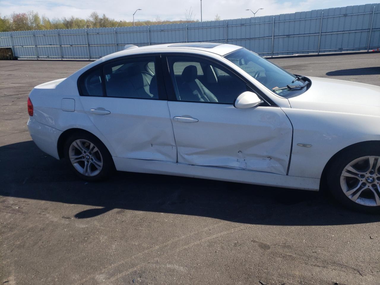 Photo 9 from auction – 2008 BMW 328 XI SUL with VIN WBAVC73598A236744