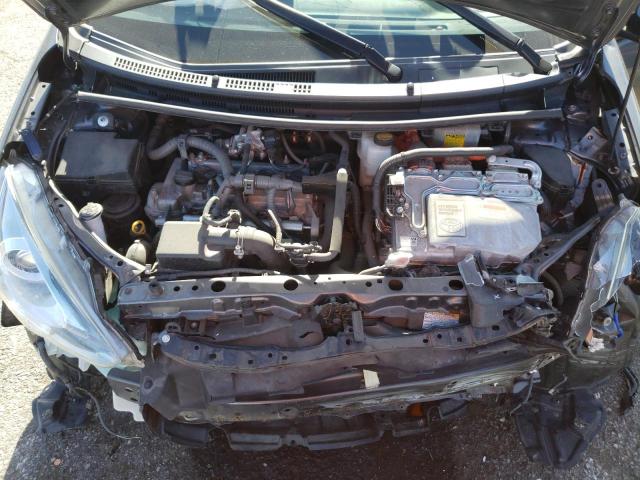 Photo 7 from auction – 2016 TOYOTA PRIUS C with VIN JTDKDTB32G1128959