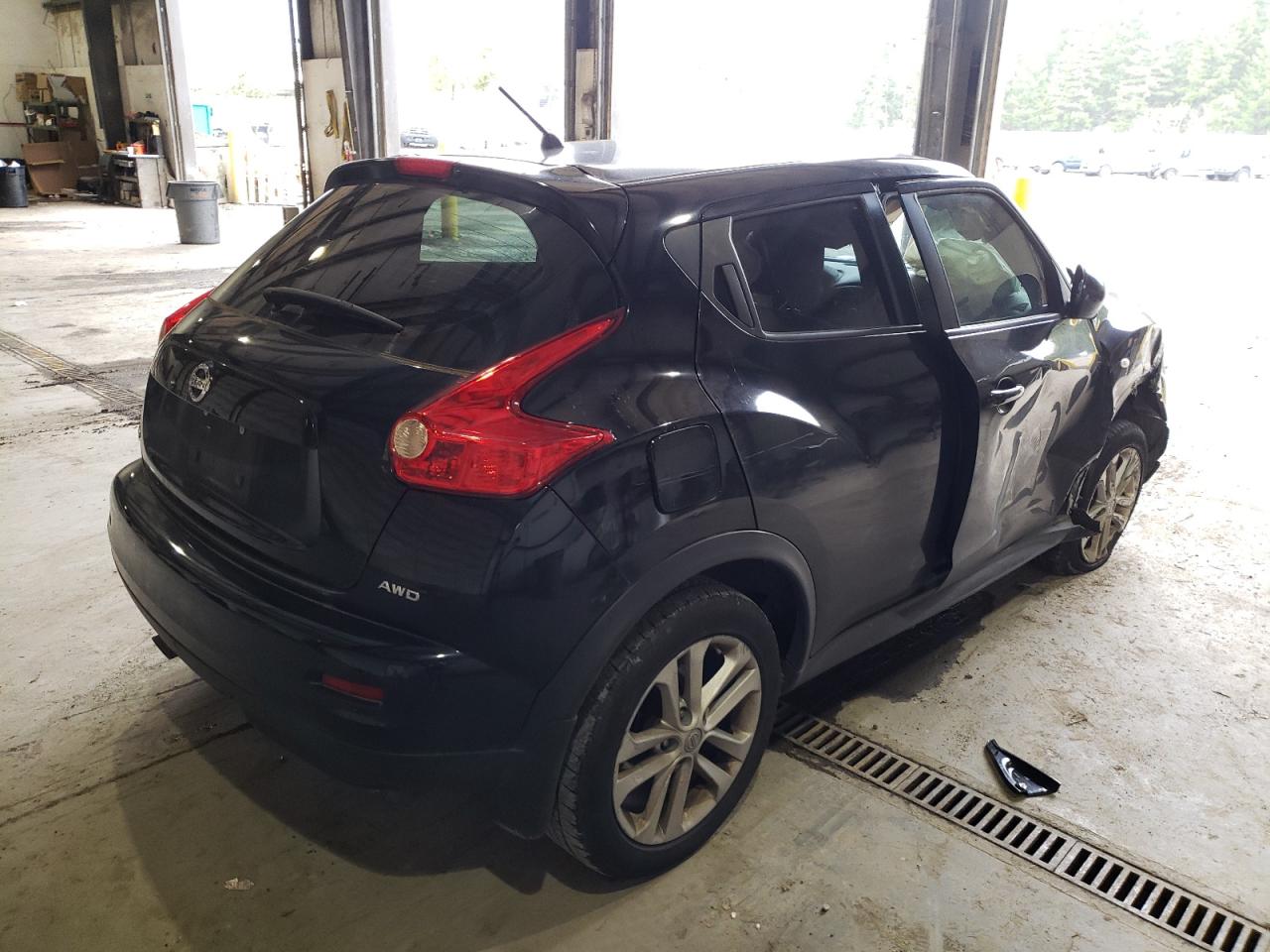 Photo 4 from auction – 2011 NISSAN JUKE S with VIN JN8AF5MV0BT005887