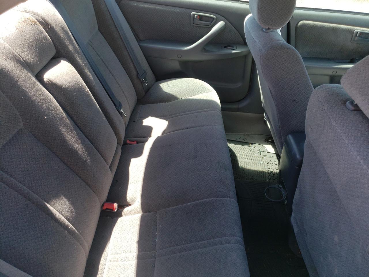 Photo 6 from auction – 2001 TOYOTA CAMRY LE with VIN 4T1BF22K61U116083