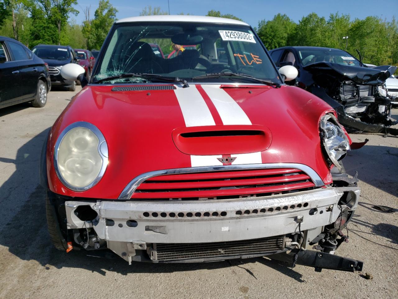 Photo 9 from auction – 2006 MINI COOPER S with VIN WMWRE33586TJ37452