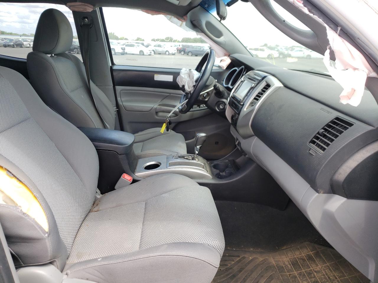 Photo 5 from auction – 2015 TOYOTA TACOMA DOU with VIN 3TMLU4EN5FM197945