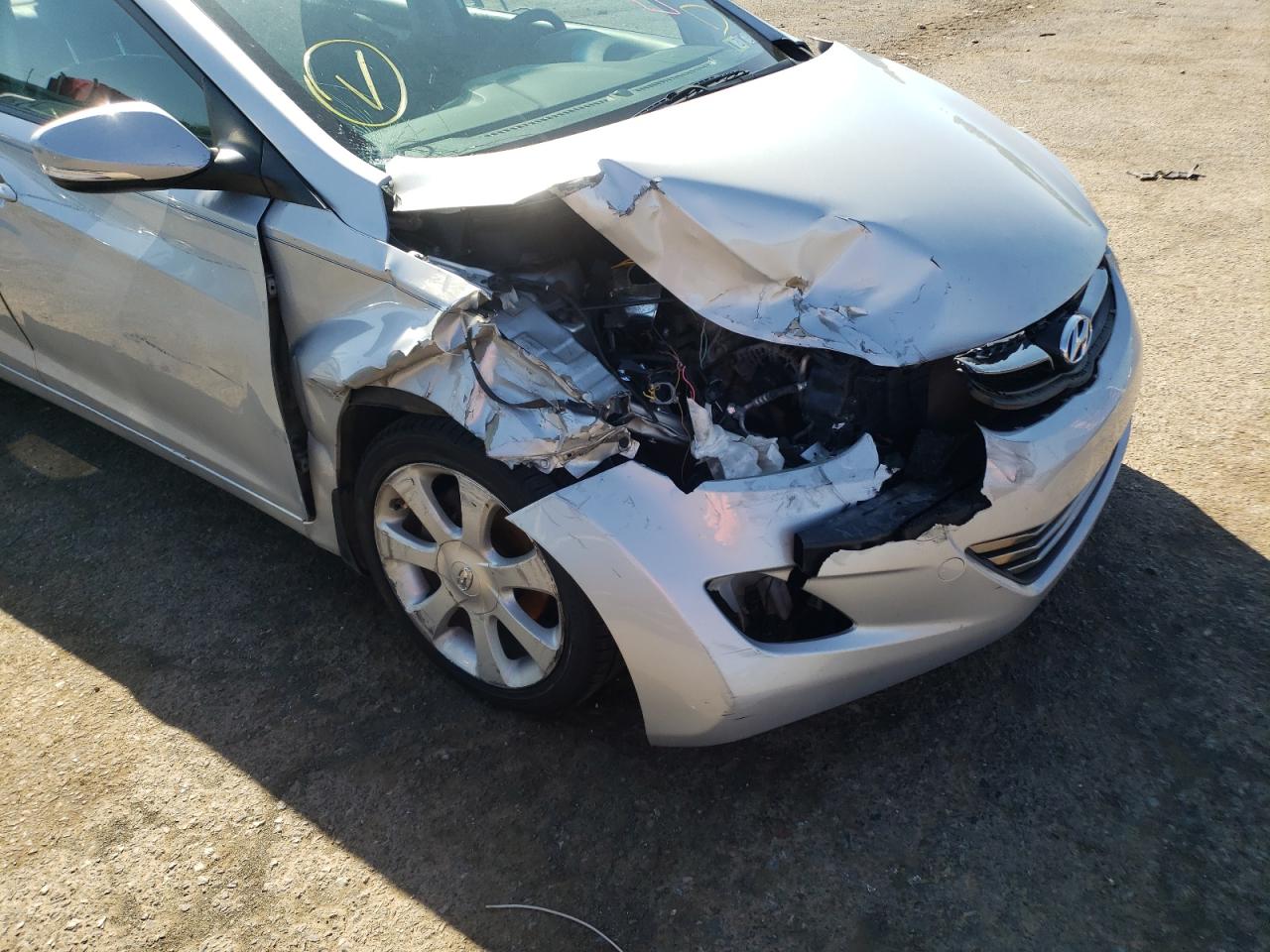 Photo 9 from auction – 2012 HYUNDAI ELANTRA GL with VIN 5NPDH4AE1CH128900