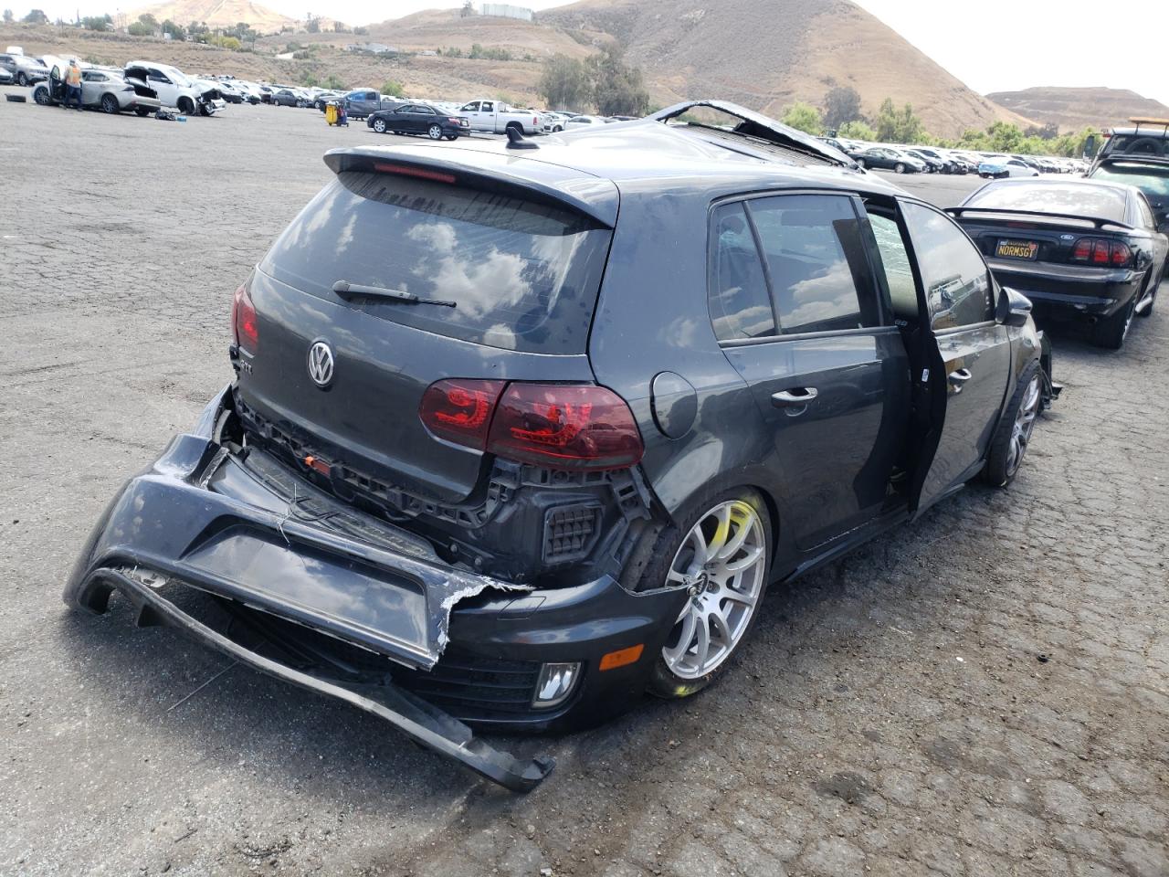 Photo 4 from auction – 2012 VOLKSWAGEN GTI with VIN WVWHD7AJ3CW041893