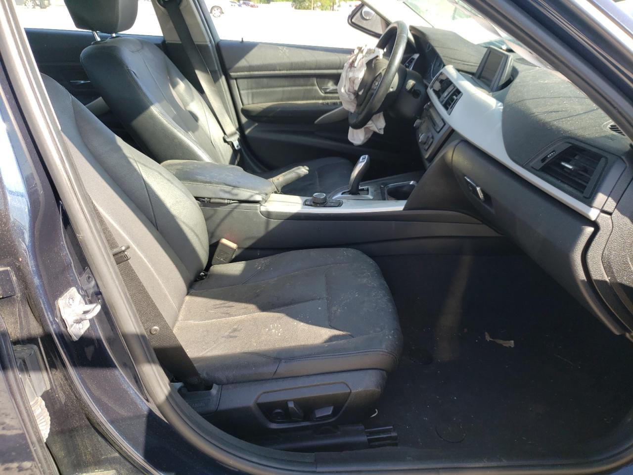 Photo 5 from auction – 2013 BMW 328 I with VIN WBA3B5C50DJ598406