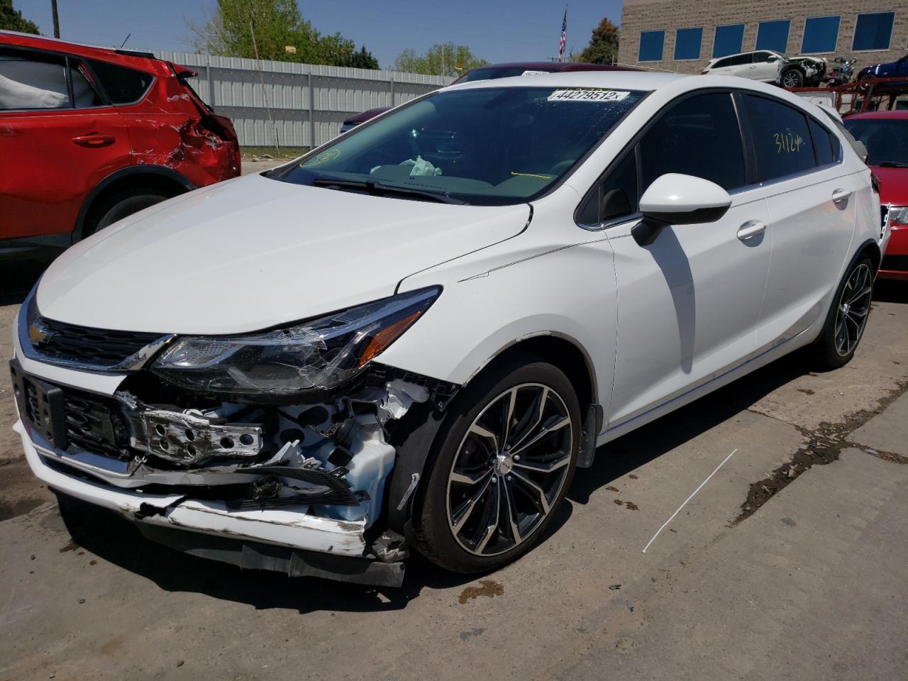 Photo 2 from auction – 2017 CHEVROLET CRUZE LT with VIN 3G1BE6SM8HS587977