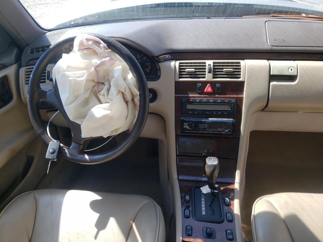 Photo 9 from auction – 1996 MERCEDES-BENZ E 300D with VIN WDBJF20F7TJ016714