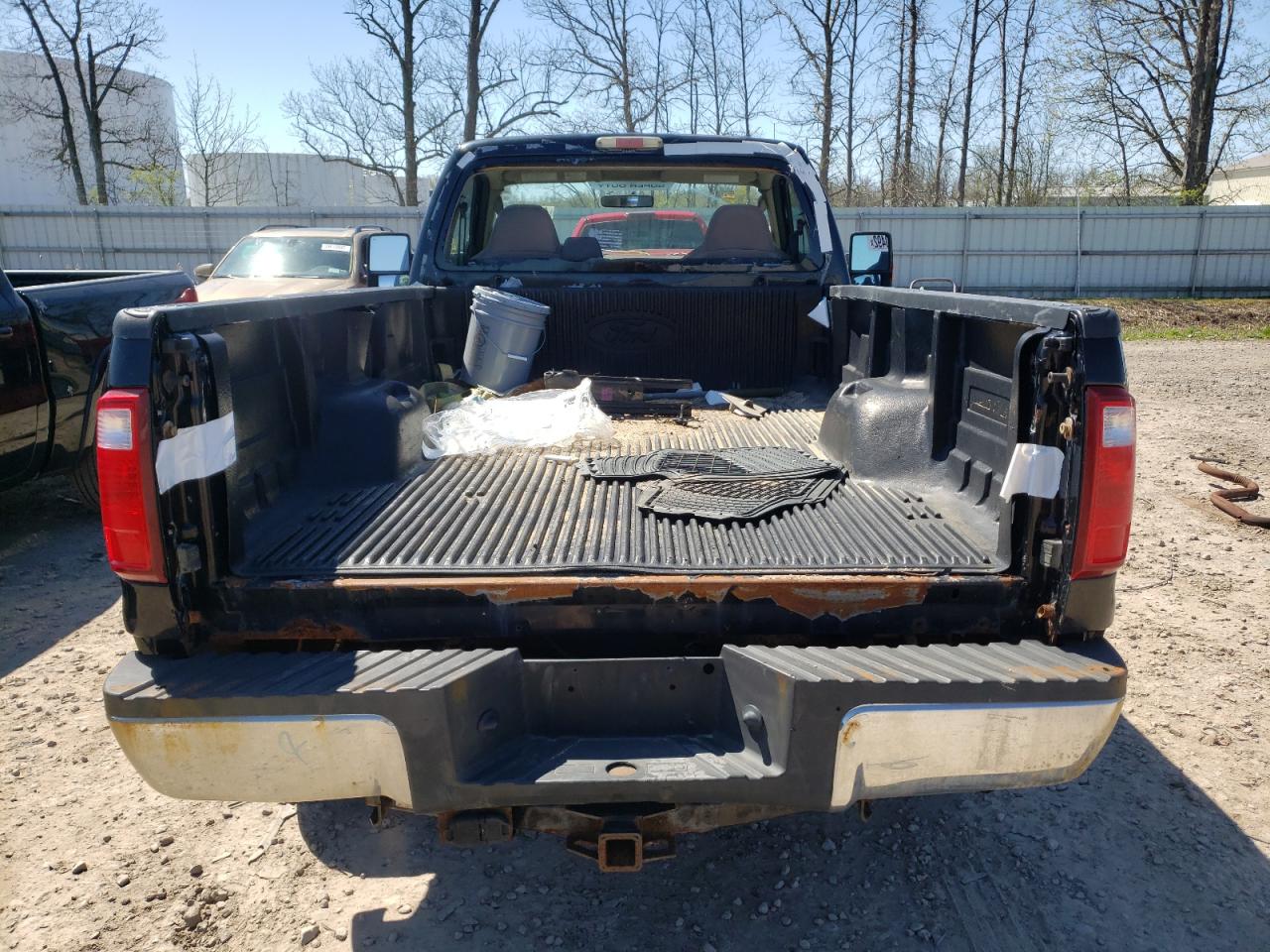 Photo 6 from auction – 2010 FORD F350 SUPER with VIN 1FTWF3BR2AEA80184