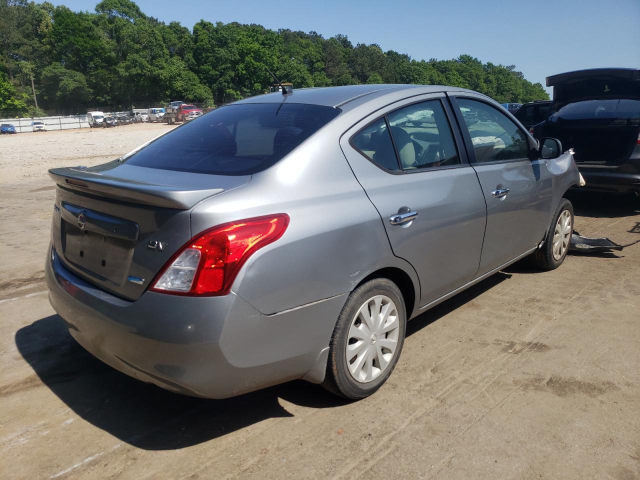 Photo 4 from auction – 2013 NISSAN VERSA S with VIN 3N1CN7AP8DL856208