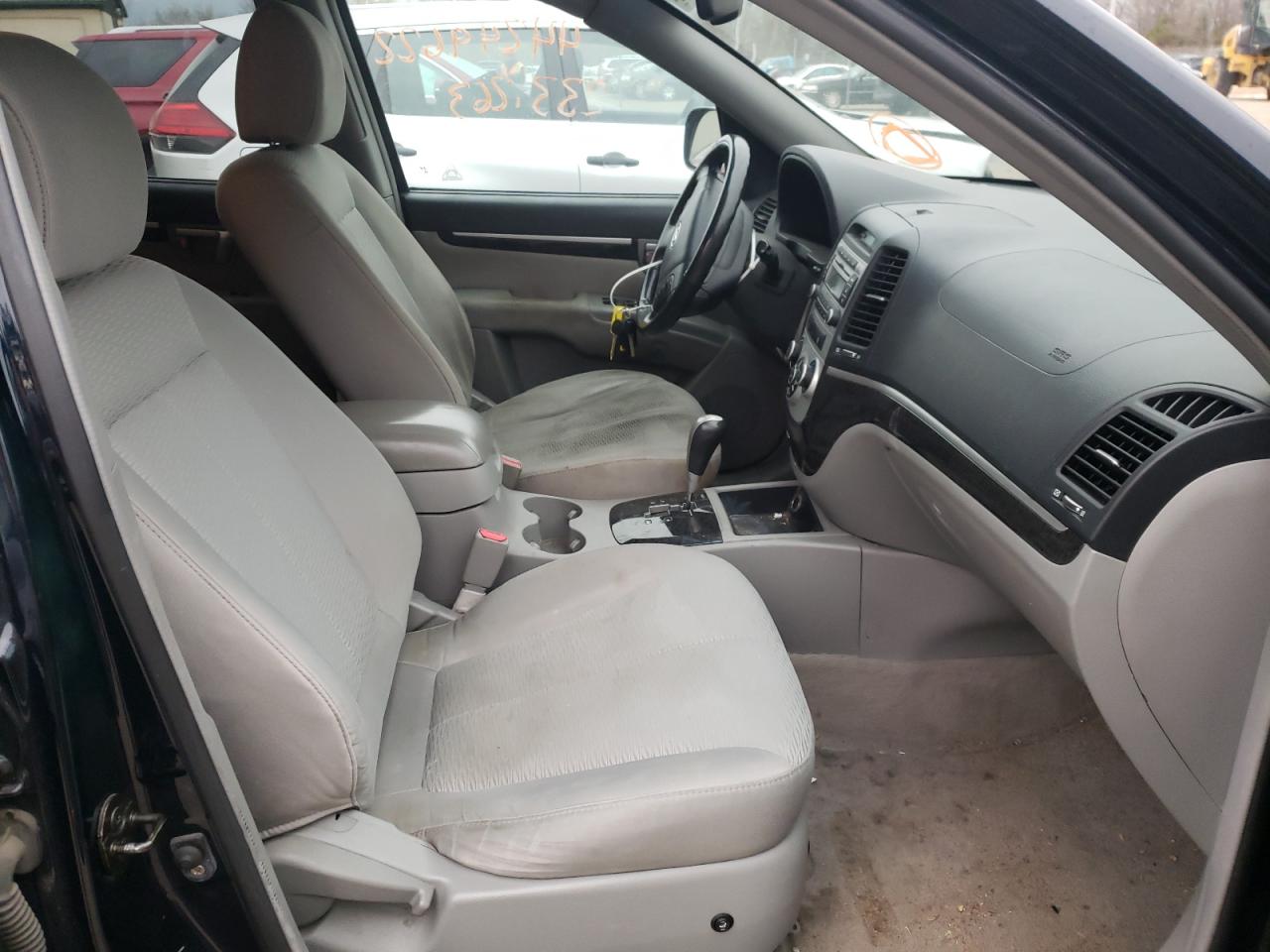 Photo 5 from auction – 2007 HYUNDAI SANTA FE S with VIN 5NMSH73E17H042219
