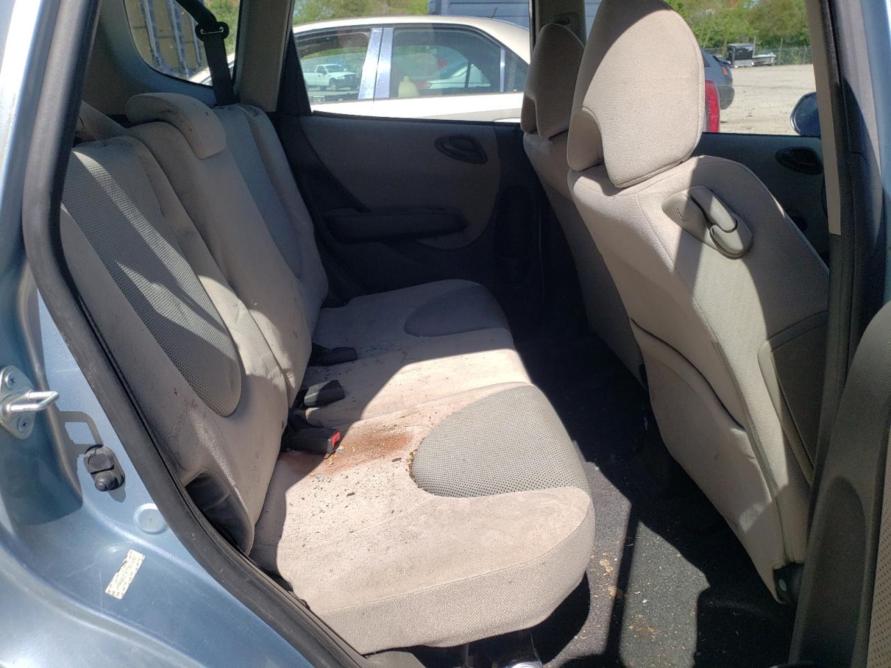 Photo 6 from auction – 2007 HONDA FIT with VIN JHMGD37477S004587