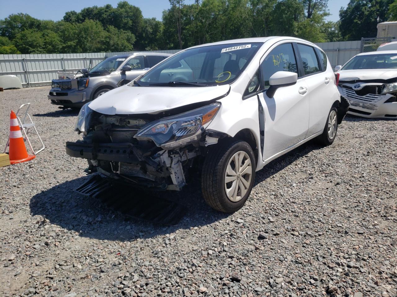 Photo 2 from auction – 2019 NISSAN VERSA NOTE with VIN 3N1CE2CP3KL363744