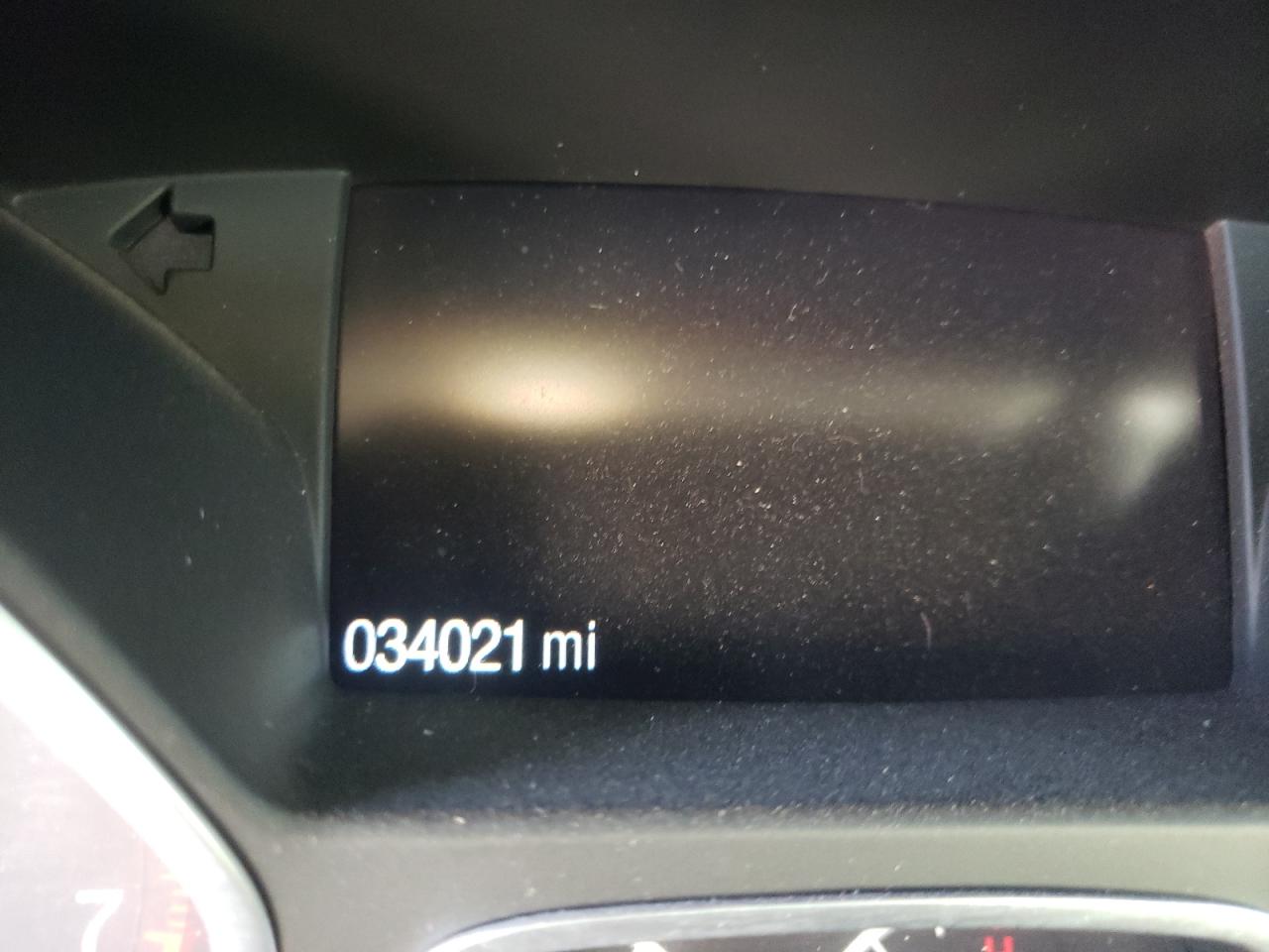 Photo 8 from auction – 2017 FORD ESCAPE with VIN 1FMCU9J90HUC50308