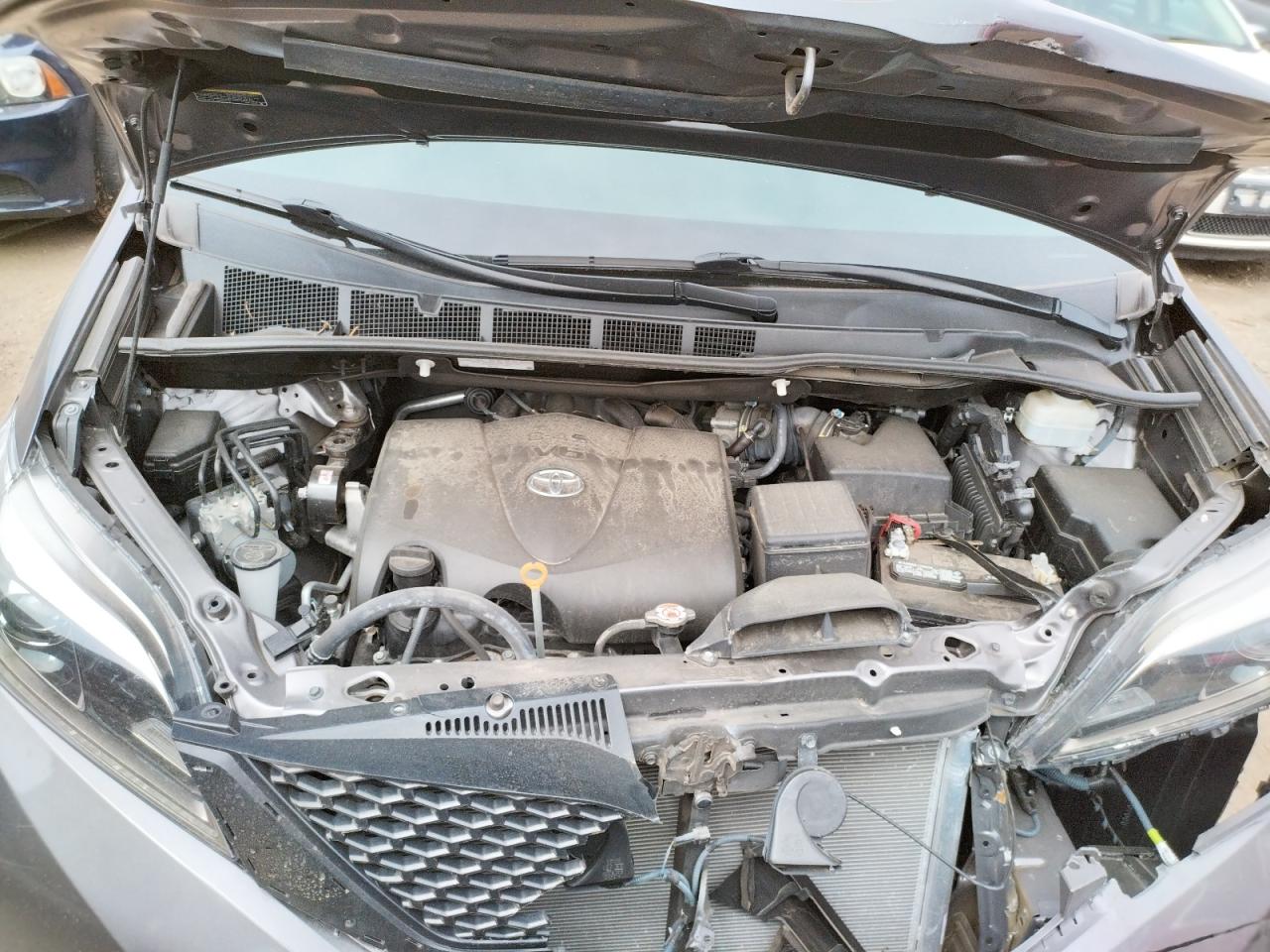 Photo 7 from auction – 2017 TOYOTA SIENNA SE with VIN 5TDXZ3DC8HS799707