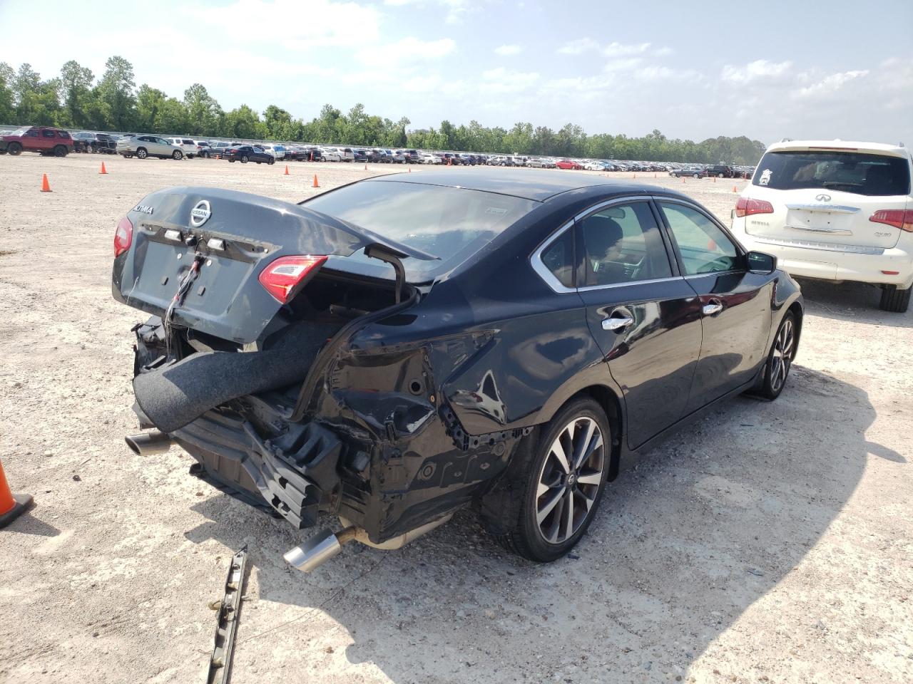 Photo 4 from auction – 2016 NISSAN ALTIMA 2.5 with VIN 1N4AL3AP4GN338674