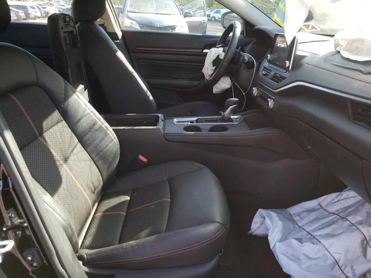 Photo 5 from auction – 2022 NISSAN ALTIMA SR with VIN 1N4BL4CW2NN329371