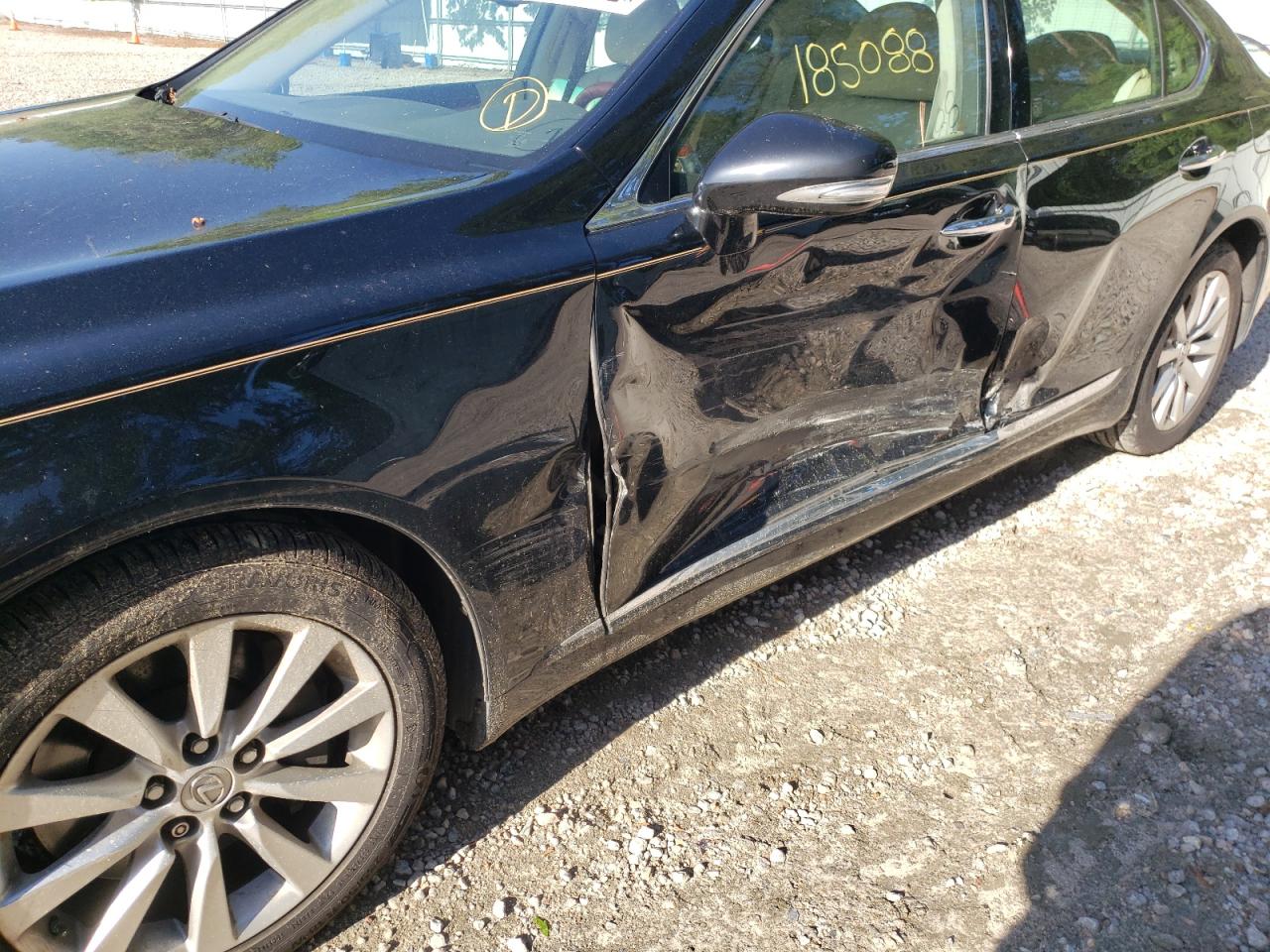 Photo 9 from auction – 2011 LEXUS LS 460 with VIN JTHCL5EF8B5010133