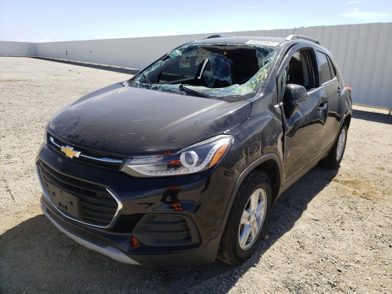 Photo 2 from auction – 2017 CHEVROLET TRAX 1LT with VIN 3GNCJLSB5HL268171