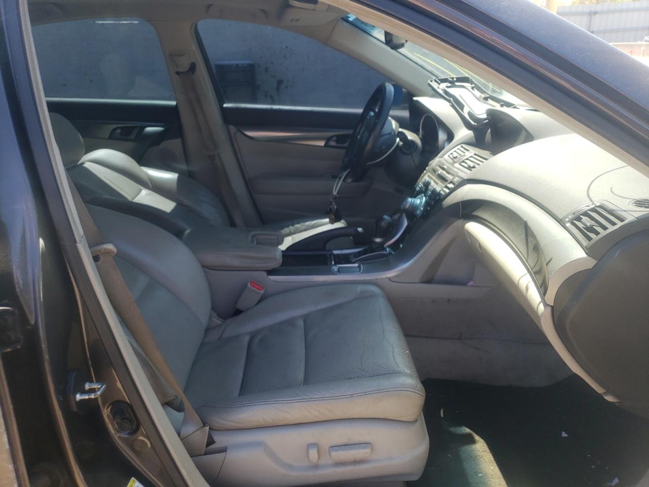 Photo 5 from auction – 2010 ACURA TL with VIN 19UUA8F55AA001383