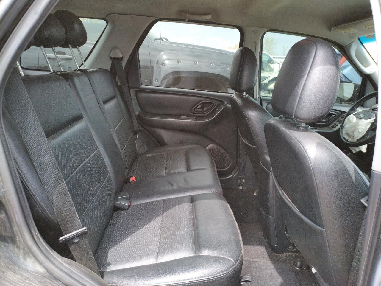 Photo 6 from auction – 2007 FORD ESCAPE LIM with VIN 1FMYU041X7KC08200