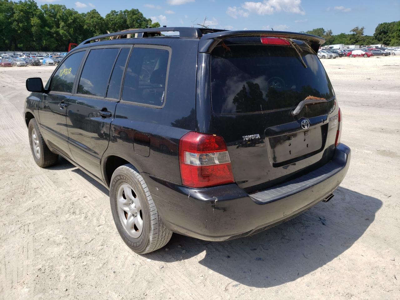 Photo 3 from auction – 2004 TOYOTA HIGHLANDER with VIN JTEDD21A040093208