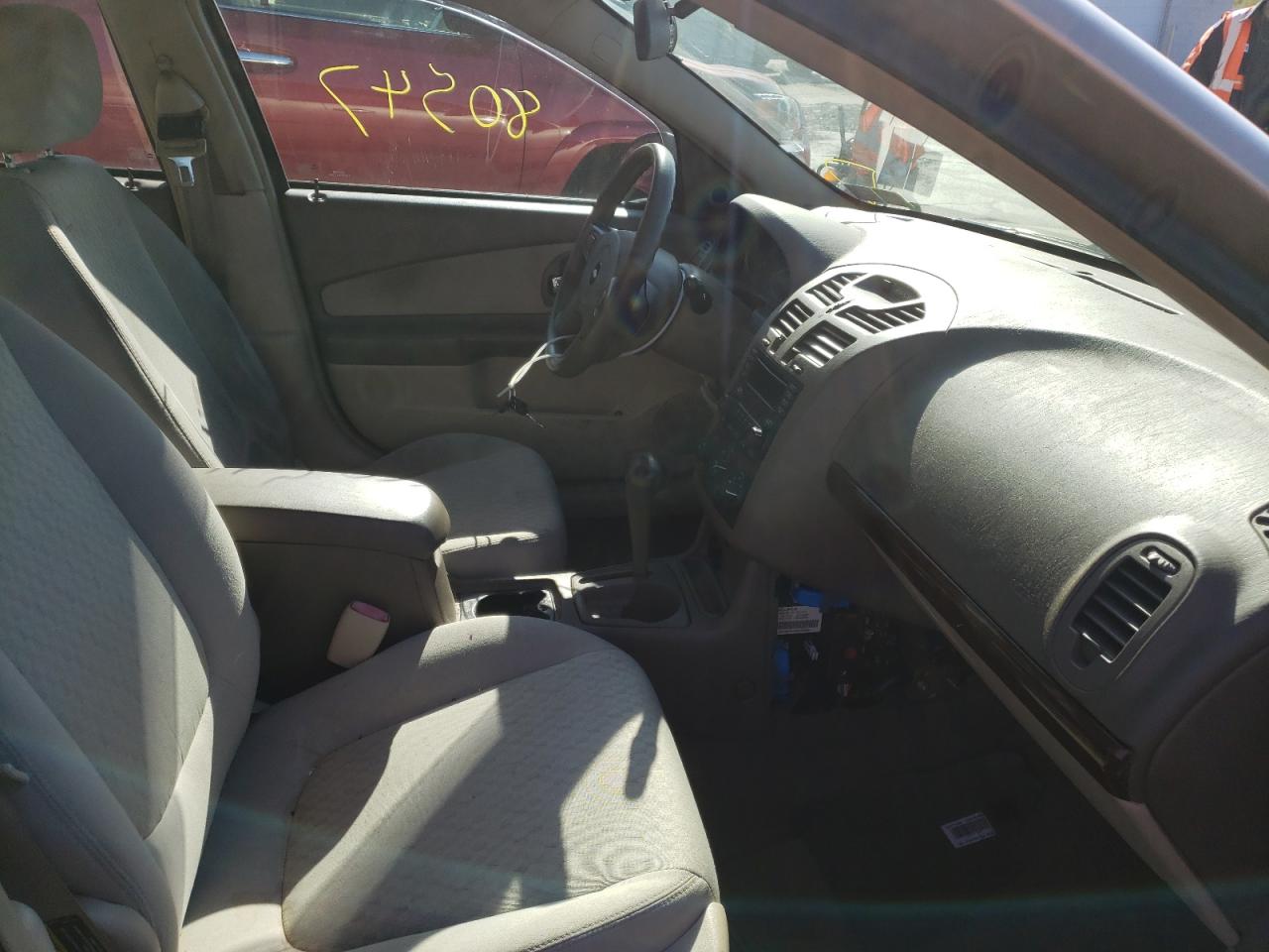 Photo 5 from auction – 2005 CHEVROLET MALIBU with VIN 1G1ZS52F35F233836