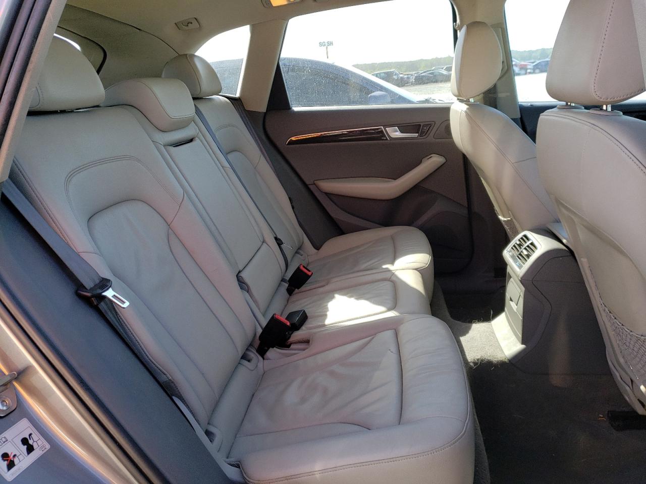 Photo 6 from auction – 2011 AUDI Q5 PREMIUM with VIN WA1DKAFP4BA008065