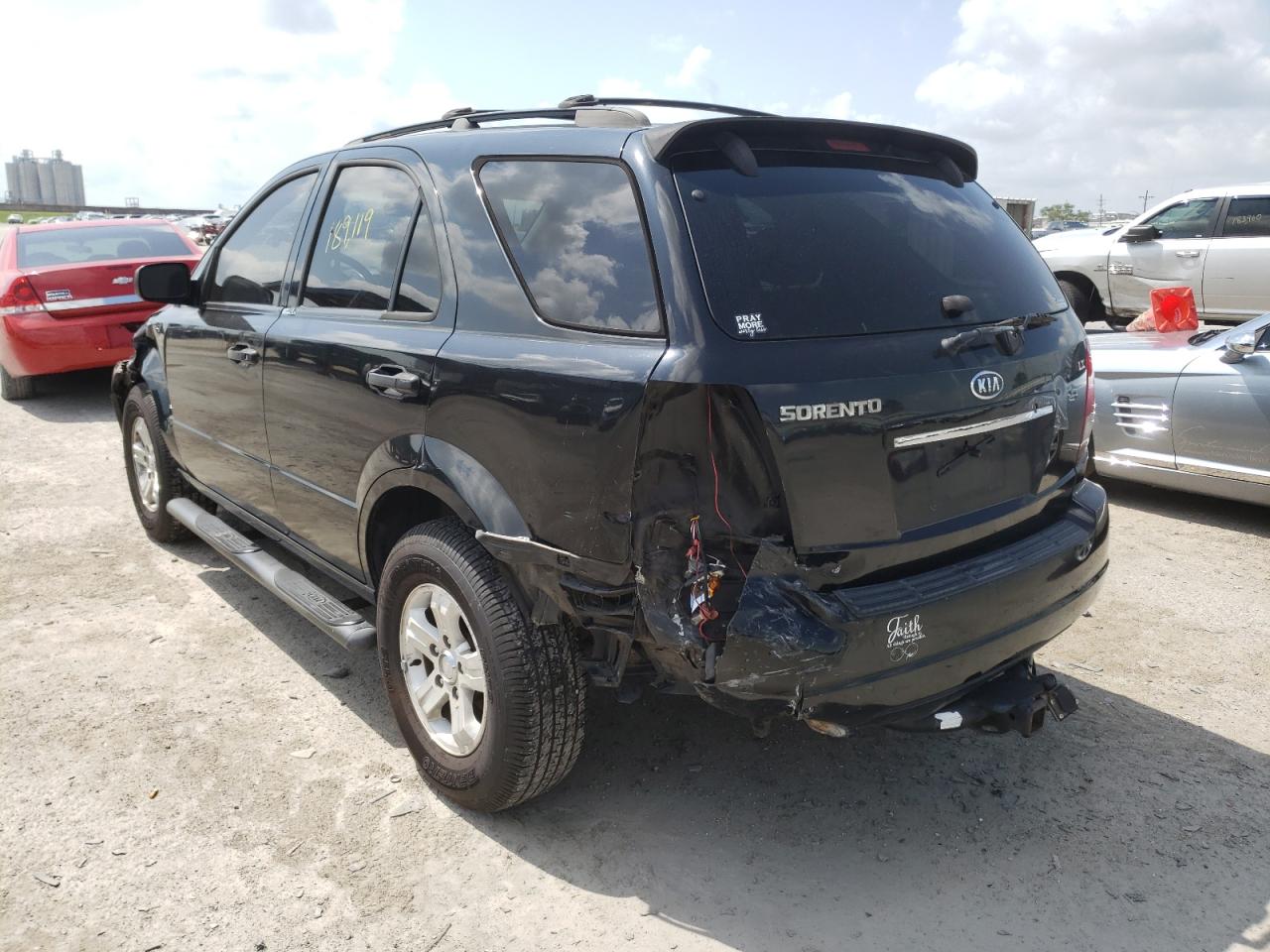 Photo 3 from auction – 2006 KIA SORENTO EX with VIN KNDJD733365514167