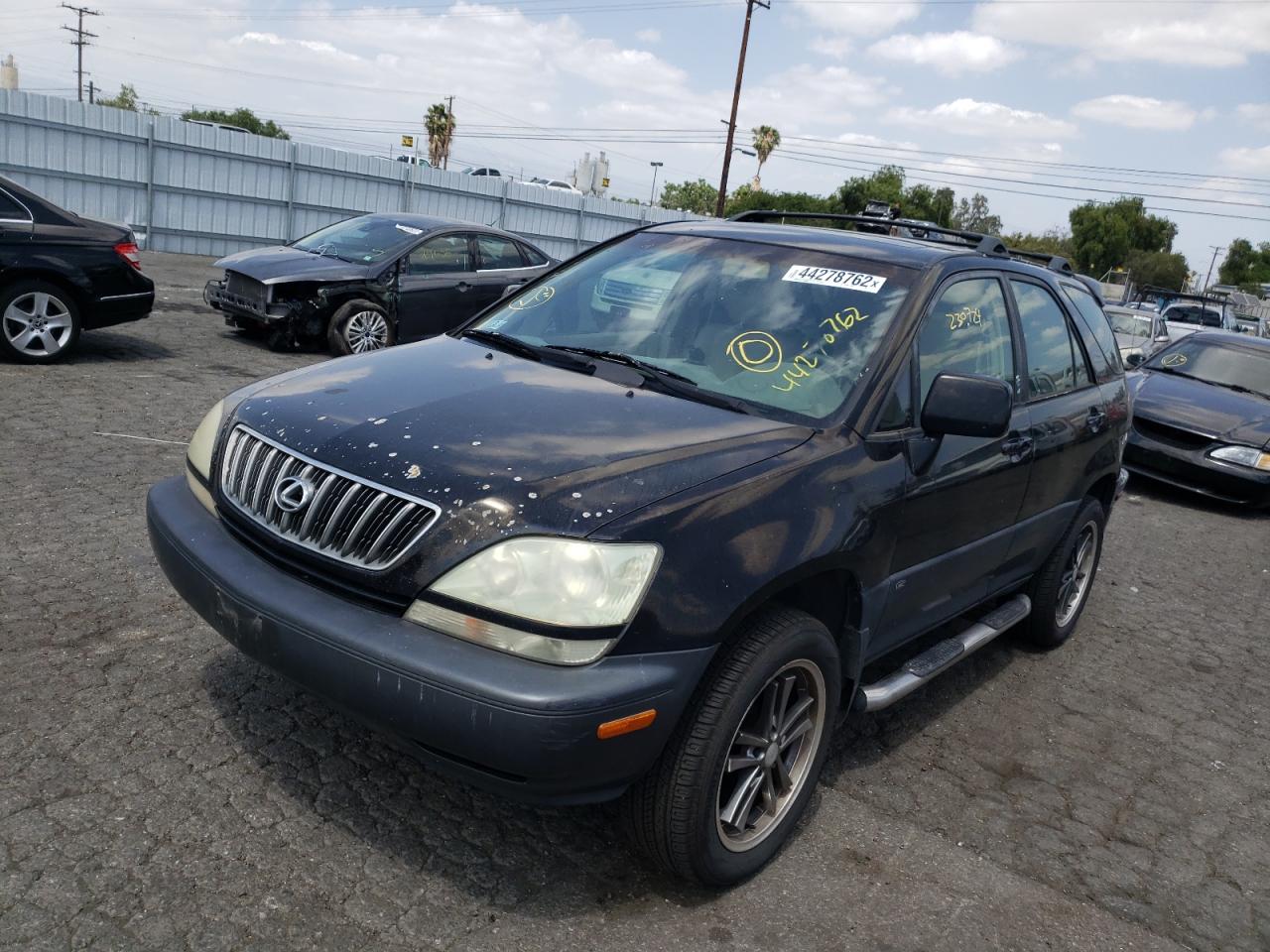 Zdjęcie 2 z aukcji – 2002 LEXUS RX 300 z VIN JTJHF10U220246705