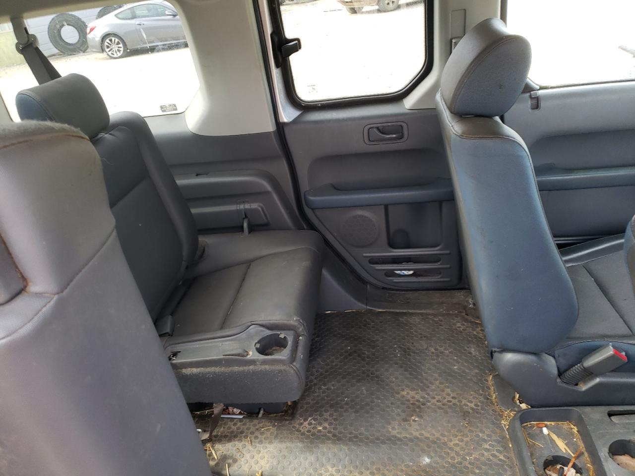 Photo 6 from auction – 2003 HONDA ELEMENT DX with VIN 5J6YH28283L014478