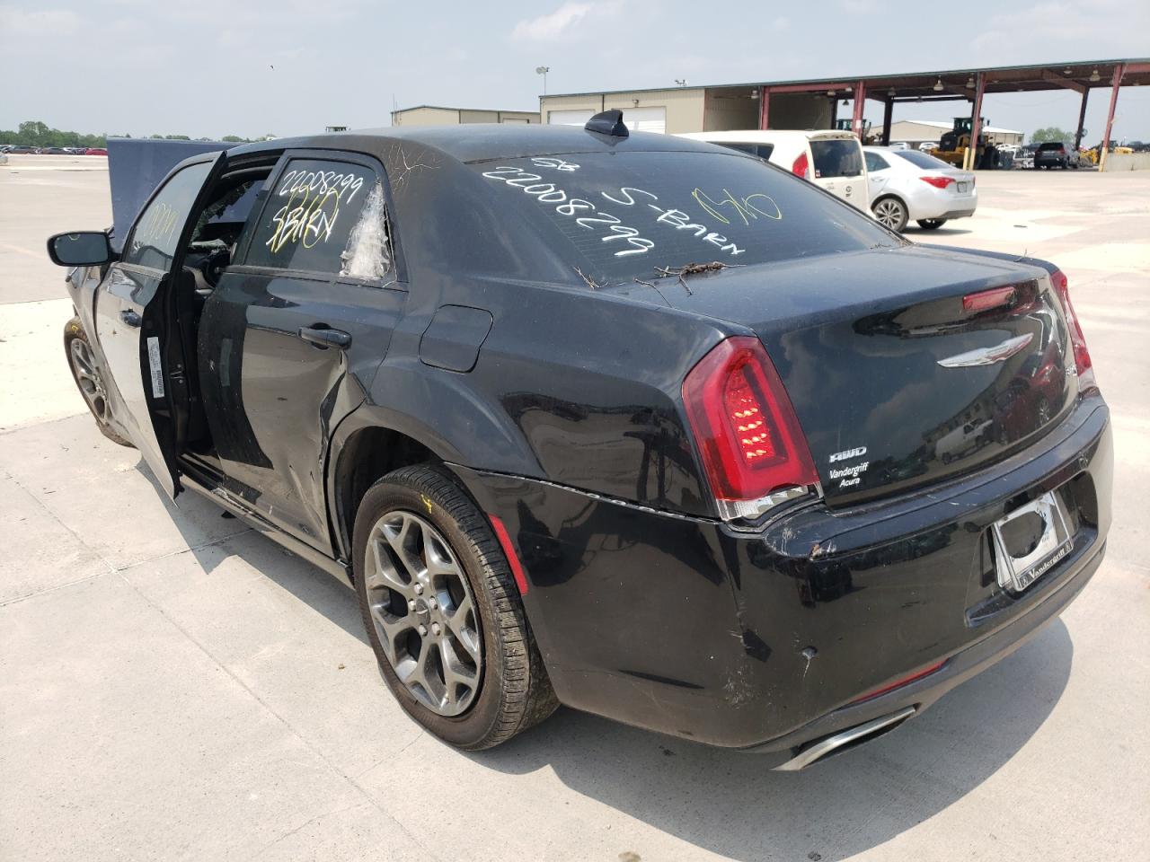 Photo 3 from auction – 2015 CHRYSLER 300 S with VIN 2C3CCAGG0FH787229