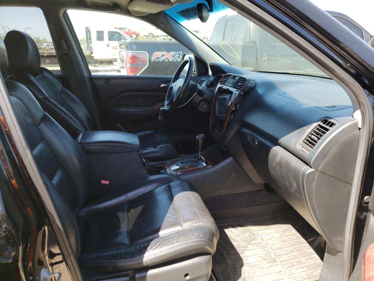 Photo 5 from auction – 2005 ACURA MDX with VIN 2HNYD18245H527295