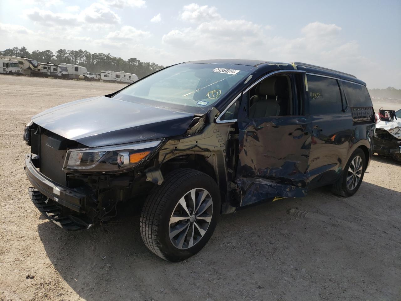Photo 2 from auction – 2016 KIA SEDONA EX with VIN KNDMC5C15G6147870