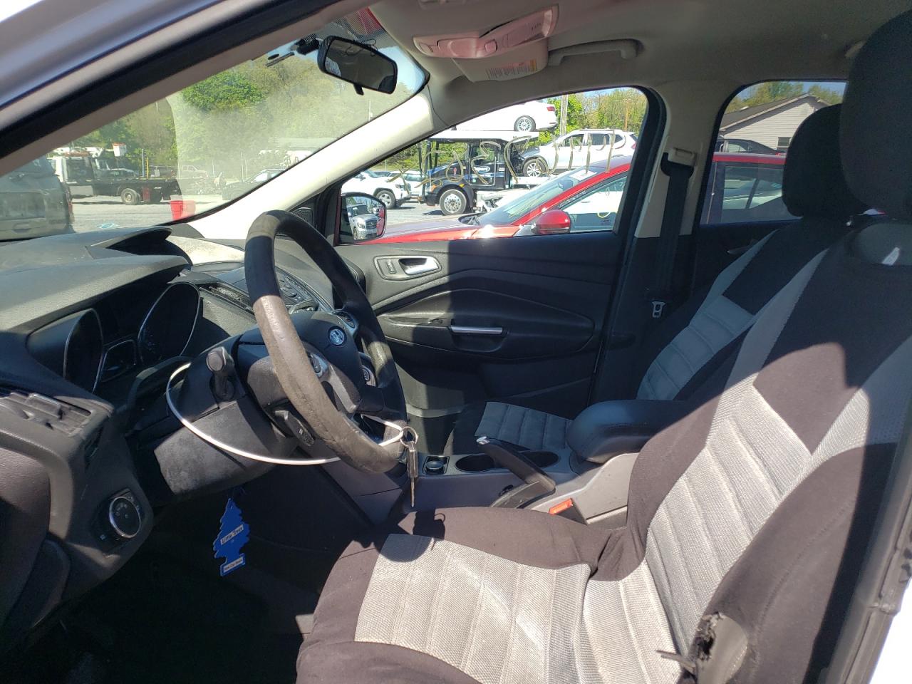 Photo 5 from auction – 2014 FORD ESCAPE SE with VIN 1FMCU9GX9EUB11456