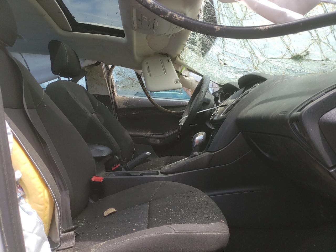 Foto 5 de la subasta – 2017 FORD FOCUS SEL con VIN 1FADP3H20HL249256
