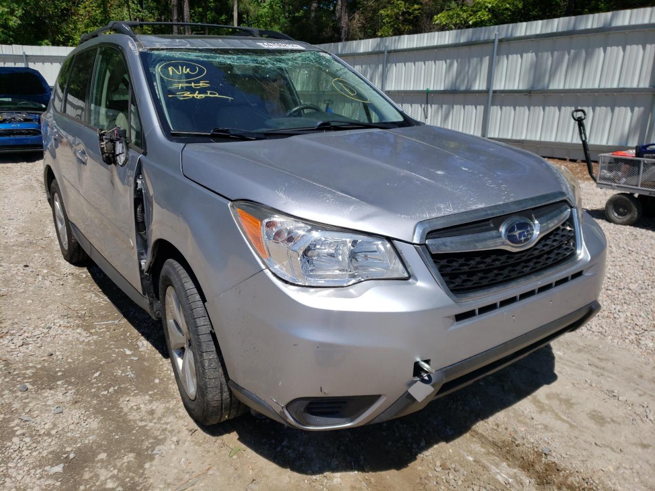 SUBARU FORESTER 2 2015 with VIN JF2SJAFC0FH589639 - Photo from auction