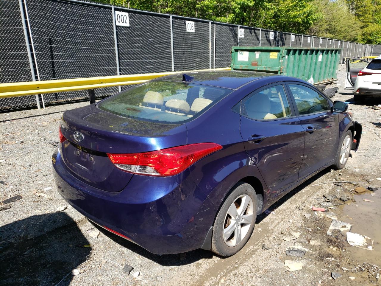 Photo 4 from auction – 2013 HYUNDAI ELANTRA GL with VIN 5NPDH4AE0DH165437