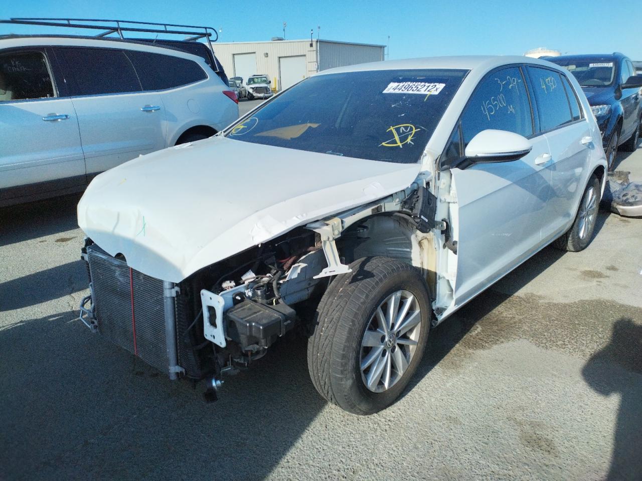 Photo 2 from auction – 2015 VOLKSWAGEN GOLF with VIN 3VW217AU4FM011831