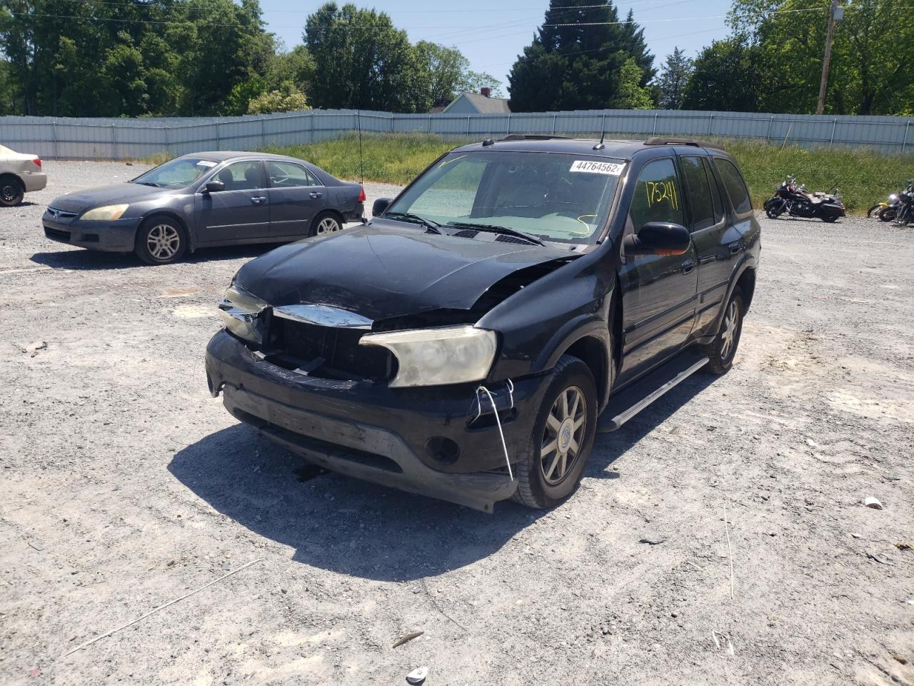 Photo 2 from auction – 2005 BUICK RAINIER CX with VIN 5GADS13S352147425