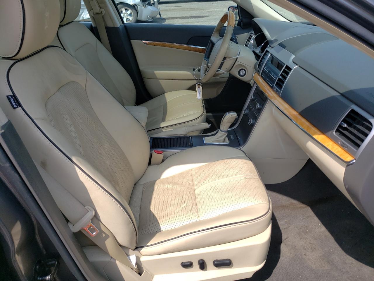 Фото 5 с аукциона – 2011 LINCOLN MKZ с VIN 3LNHL2GC8BR773559